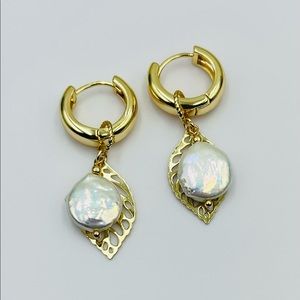 Women’s 14 k gold plated real white baroque Pearl dangle leaf earrings